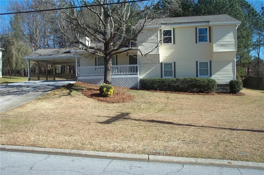 4 bedroom, 2,016 sq ft single family residence sold at 2701 Bluffton Road, Buford, GA 30519