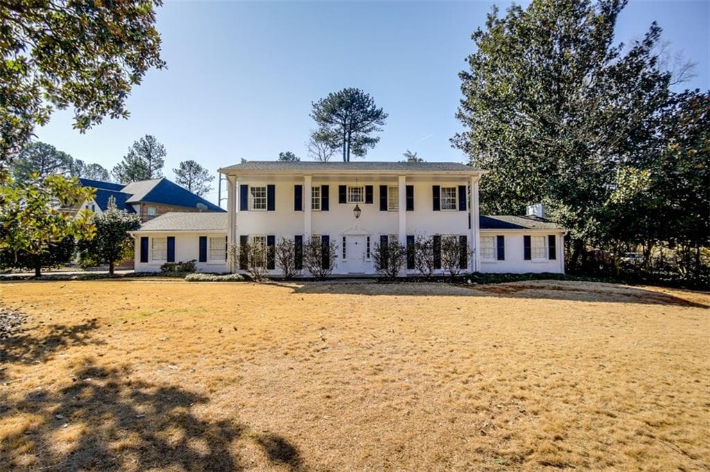 5 bedroom, 3,140 sq ft single family residence sold at 1575 Old Spring House Lane, Dunwoody, GA 30338
