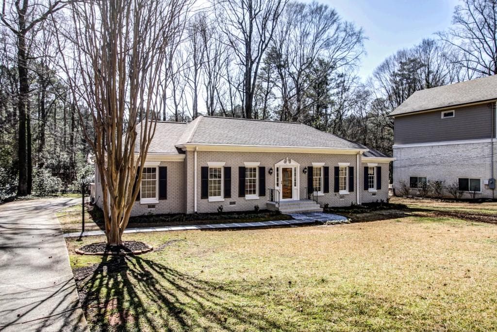 3 bedroom, 1,983 sq ft single family residence sold at 2959 Greenwillow Drive, Atlanta, GA 30345