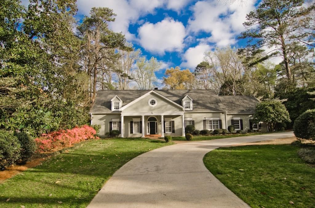 6 bedroom, 4,520 sq ft single family residence sold at 481 King Road, Atlanta, GA 30342