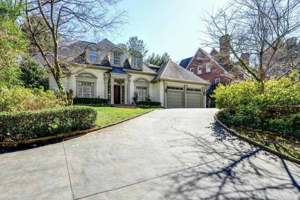 6 bedroom, 7,136 sq ft single family residence sold at 3301 Rilman Road, Atlanta, GA 30327