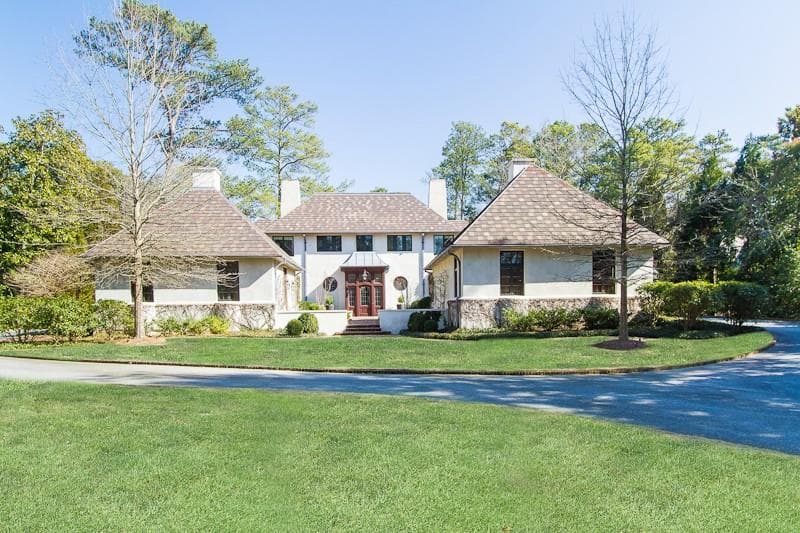 5 bedroom, 6,380 sq ft single family residence sold at 2969 Ridgewood Road, Atlanta, GA 30327