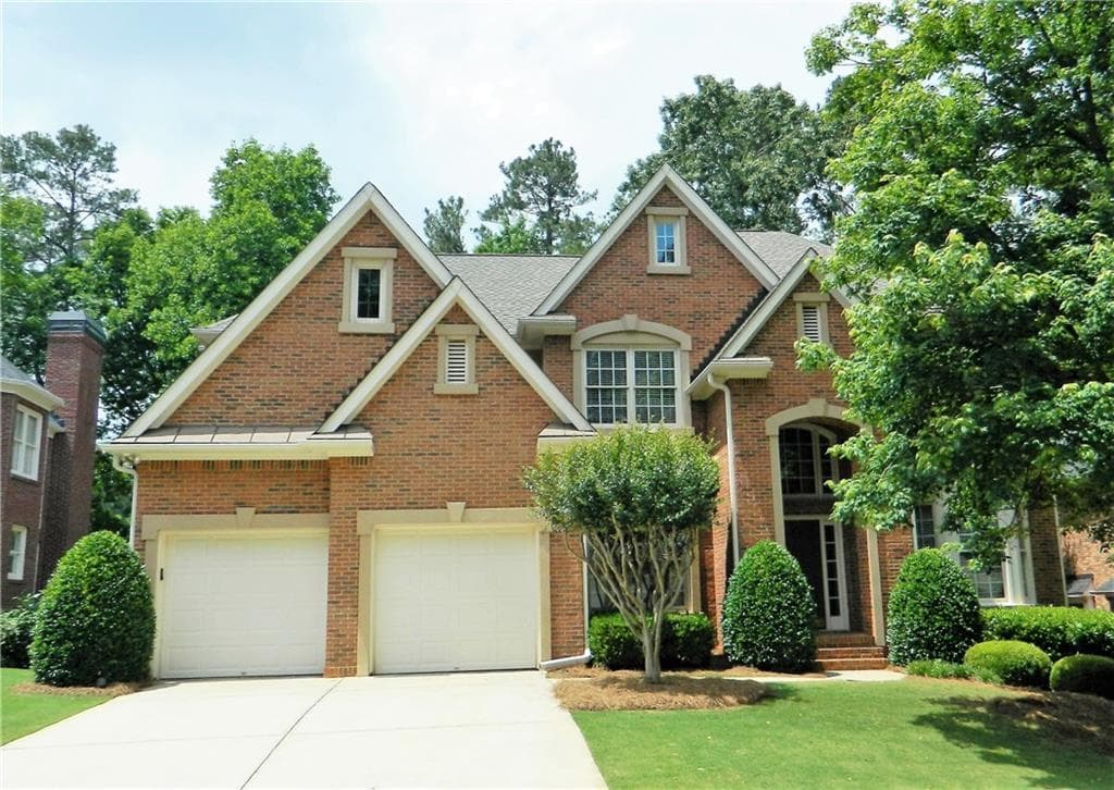 5 bedroom, 3,591 sq ft single family residence sold at 1070 Beacon Hill Crossing, Alpharetta, GA 30005