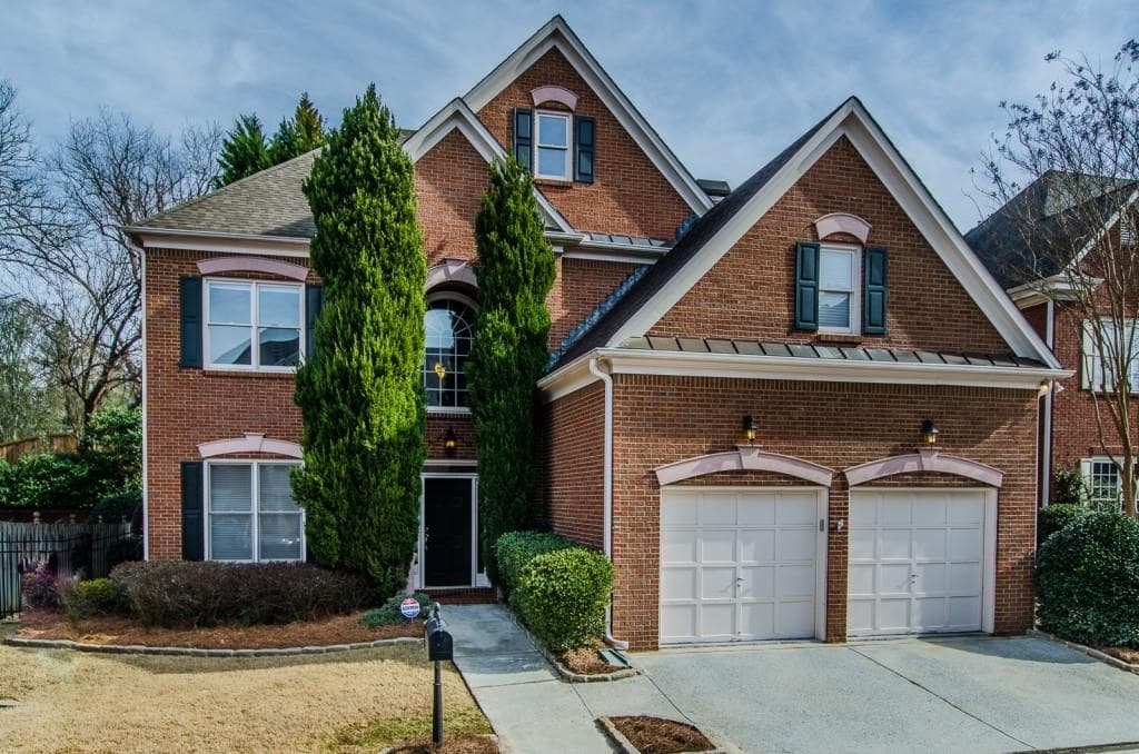 4 bedroom, 2,817 sq ft single family residence sold at 2322 Valley Brook Way, Brookhaven, GA 30319