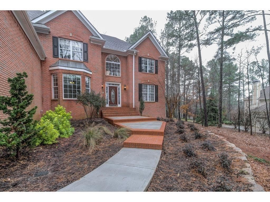 5 bedroom, 4,670 sq ft single family residence sold at 5327 Saville Drive, Acworth, GA 30101