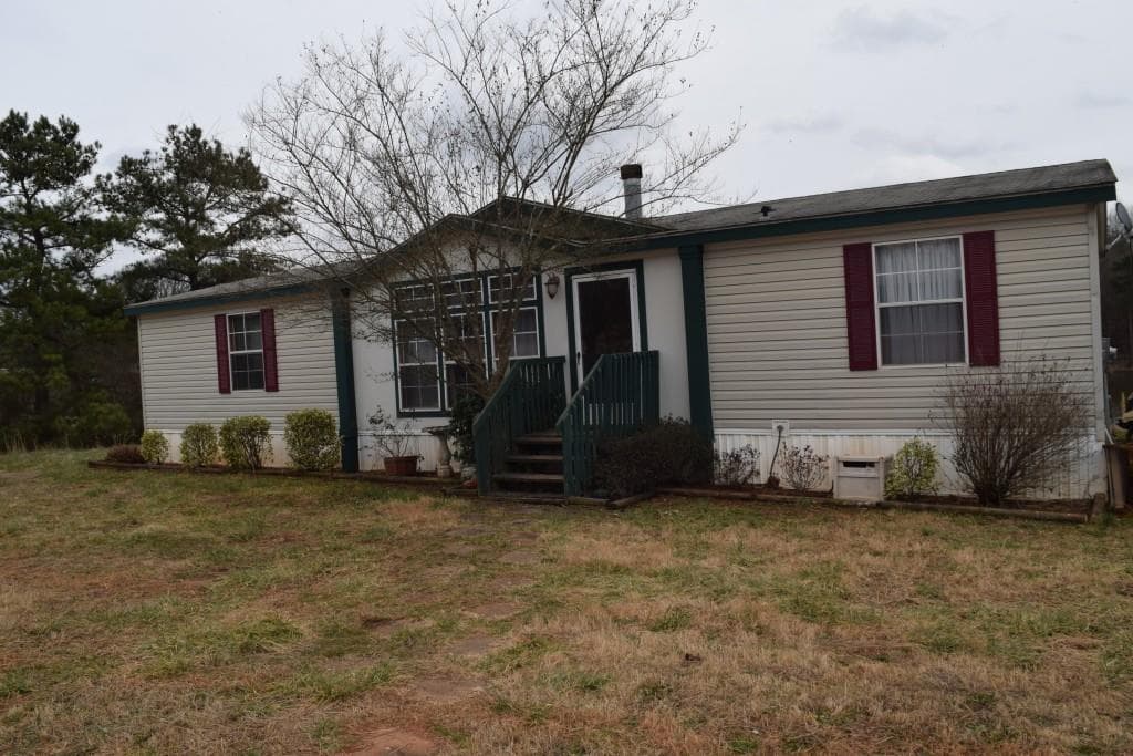 1917 Cole Road, Carnesville, GA 30521 — most recent listing photo