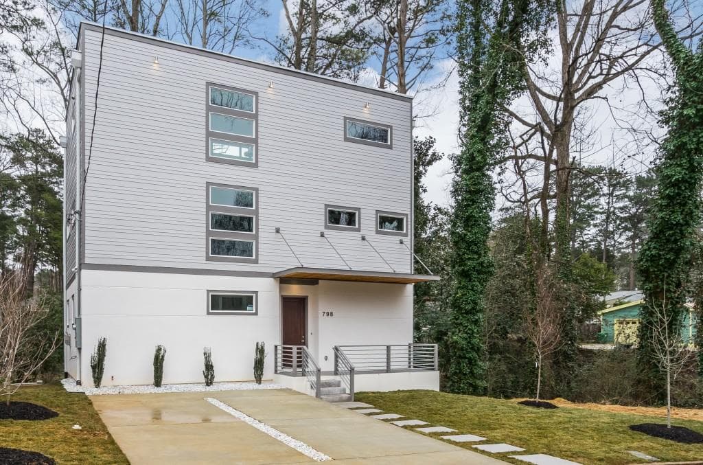 4 bedroom, 2,371 sq ft single family residence sold at 798 Stokeswood Avenue, Atlanta, GA 30316