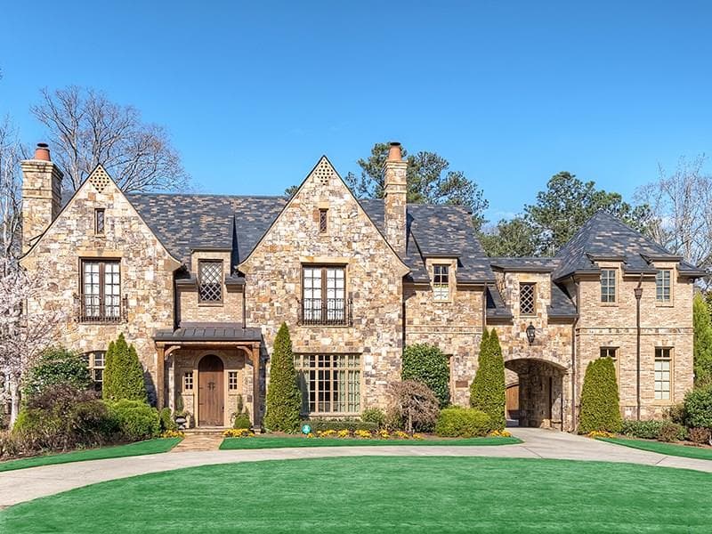 6 bedroom, 12,500 sq ft single family residence sold at 4250 Whitestone Place, Atlanta, GA 30327