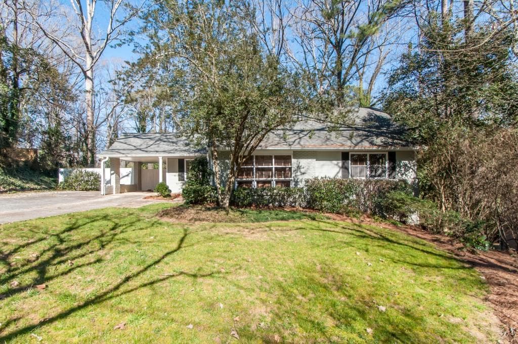 4 bedroom, 1,743 sq ft single family residence sold at 2537 Ridgewood Terrace, Atlanta, GA 30318