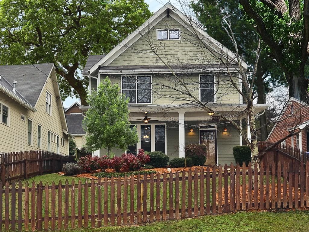 3 bedroom, 2,182 sq ft single family residence sold at 1137 Gilbert Street, Atlanta, GA 30316