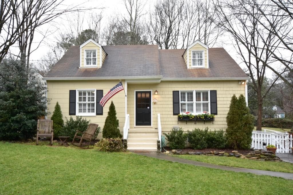 3 bedroom, 1,389 sq ft single family residence sold at 2457 Shadydale Lane, Decatur, GA 30033