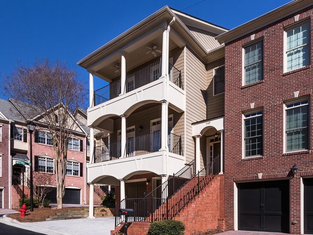 3 bedroom, 2,786 sq ft townhouse sold at 5469 Battery Lane 16, Atlanta, GA 30342