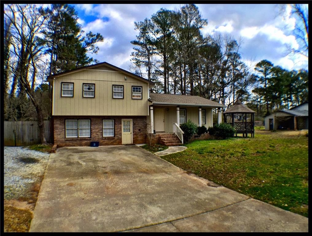 4 bedroom, 1,896 sq ft single family residence sold at 84 Hidden Valley Drive, Lawrenceville, GA 30044