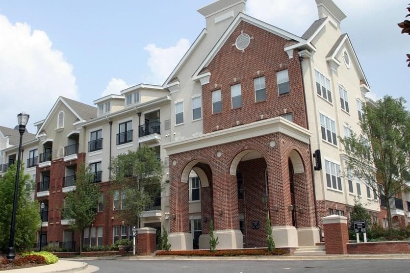 1 bedroom, 752 sq ft condominium sold at 1850 Cotillion Drive 1318, Dunwoody, GA 30338