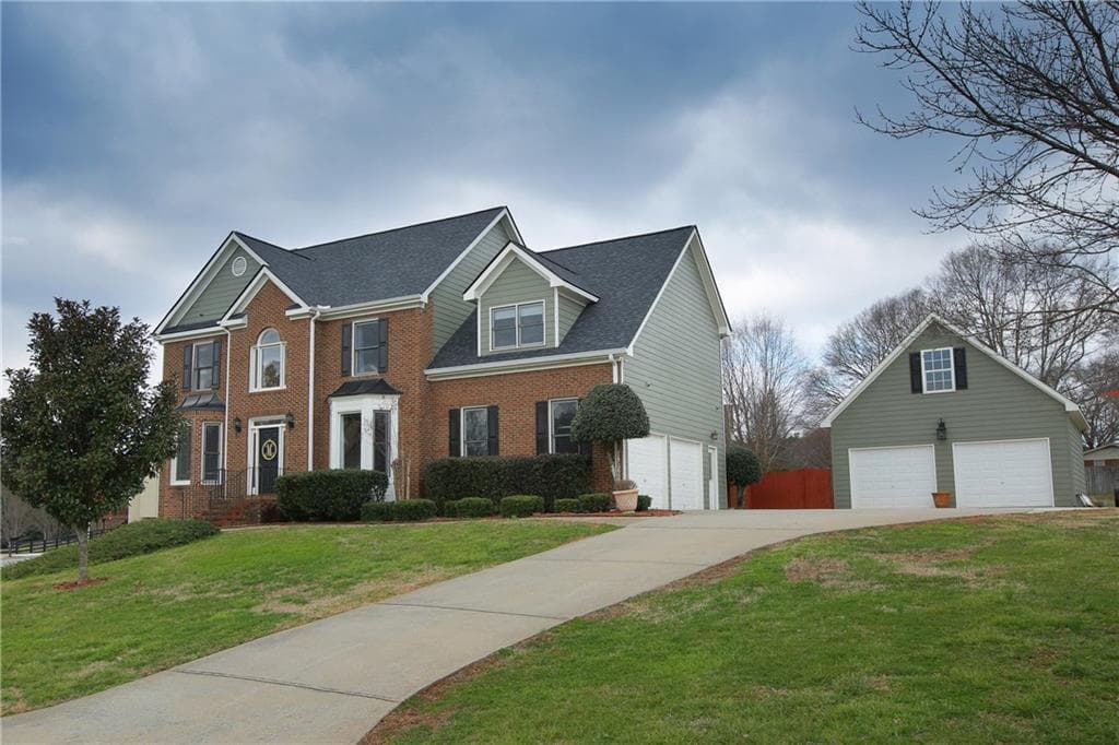 4 bedroom, 3,770 sq ft single family residence sold at 100 Breckenridge Drive, Canton, GA 30115