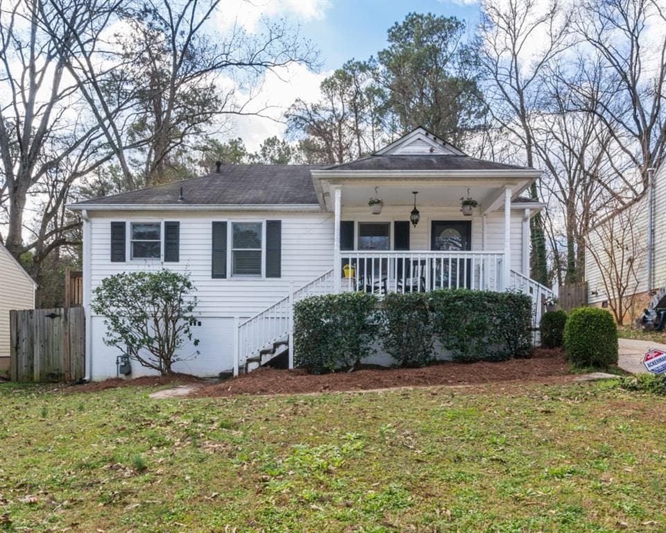 2 bedroom, 1,068 sq ft single family residence sold at 1565 Braeburn Drive, Atlanta, GA 30316