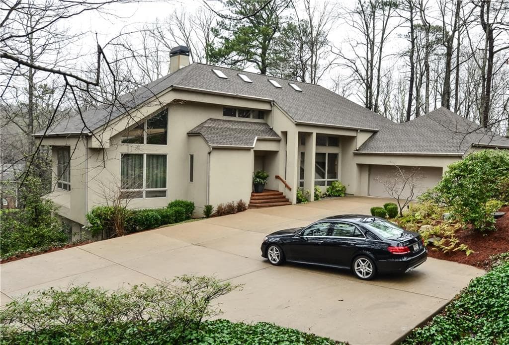 5135 Jett Forest Trail, Sandy Springs, GA 30327 — most recent listing photo
