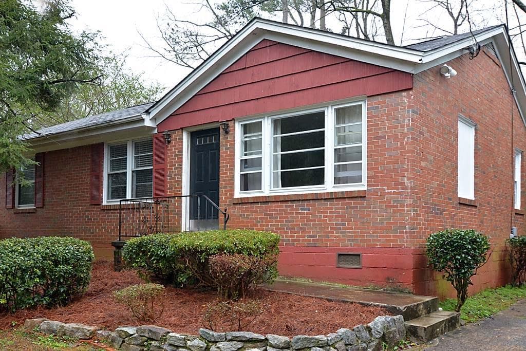 2199 Desmond Drive, Decatur, GA 30033 — most recent listing photo