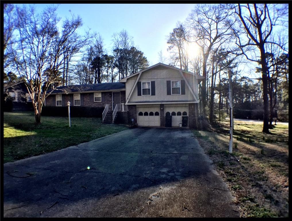 3 bedroom, 1,560 sq ft single family residence sold at 209 Kings Court, Lawrenceville, GA 30044