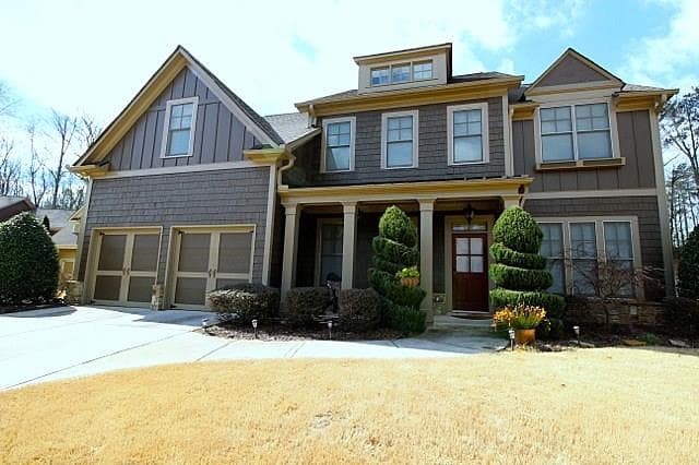 5 bedroom, 3,496 sq ft single family residence sold at 4222 Hill House Road, Smyrna, GA 30082