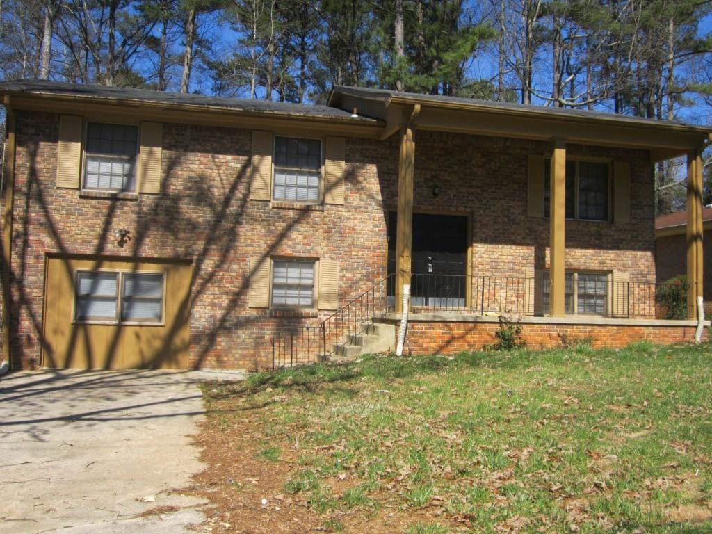 4008 Emerald North Drive, Decatur, GA 30035 — most recent listing photo