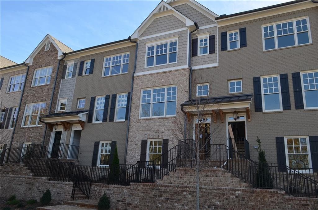 3 bedroom, 2,126 sq ft townhouse sold at 230 Chastain Preserve Lane, Atlanta, GA 30342