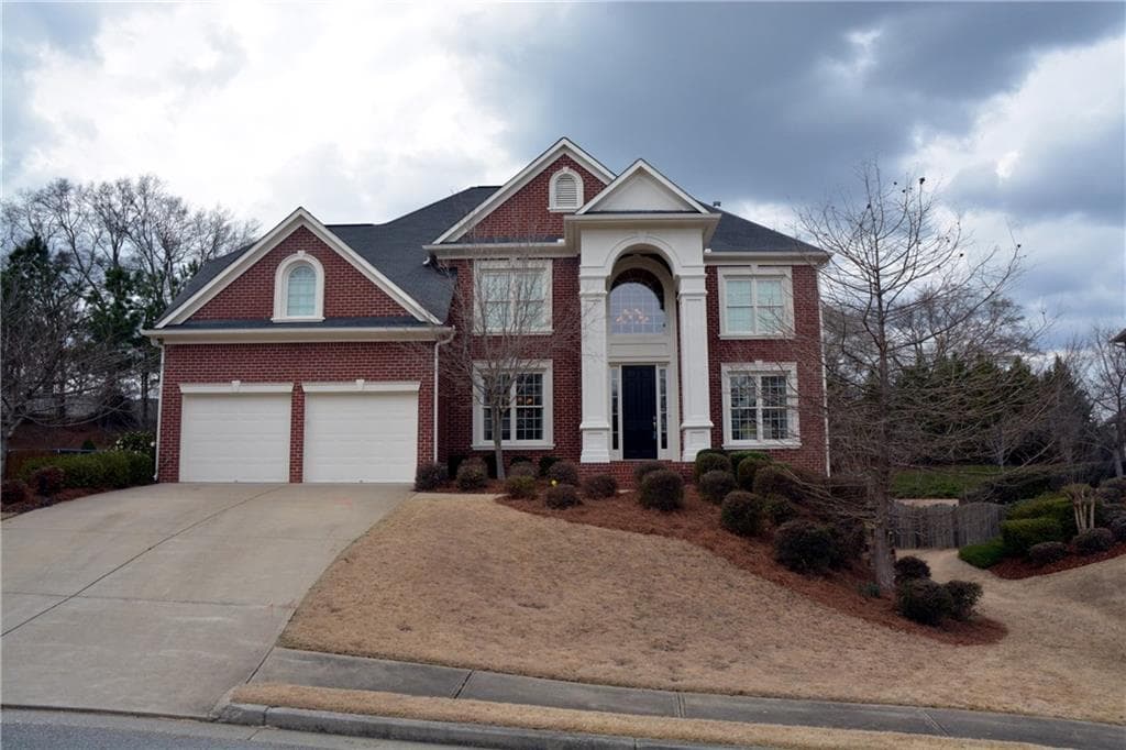 6 bedroom, 3,370 sq ft single family residence sold at 927 Laurelwood Court, Canton, GA 30115