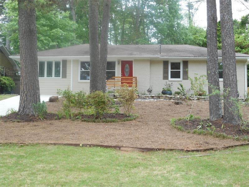 3 bedroom, 1,468 sq ft single family residence sold at 2678 Warwick Circle, Atlanta, GA 30345