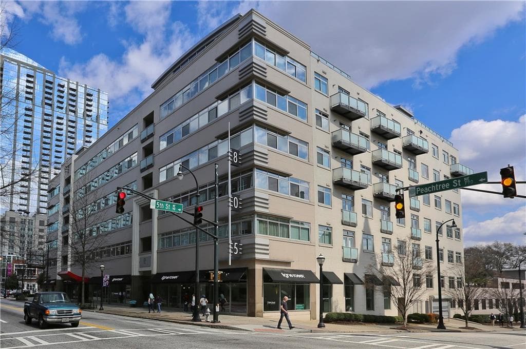 2 bedroom, 1,550 sq ft condominium sold at 805 Peachtree Street 401, Atlanta, GA 30308