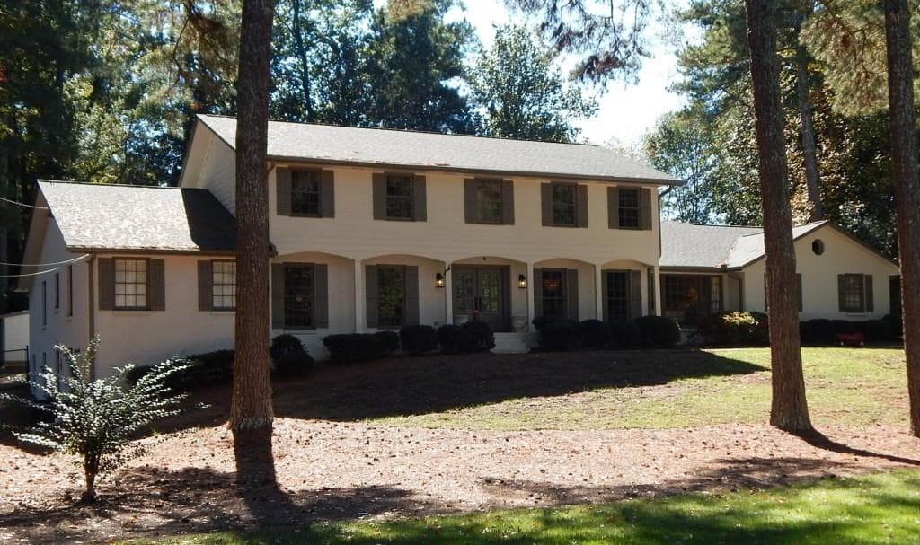 5 bedroom, 4,399 sq ft single family residence sold at 6285 Riverwood Drive, Atlanta, GA 30328