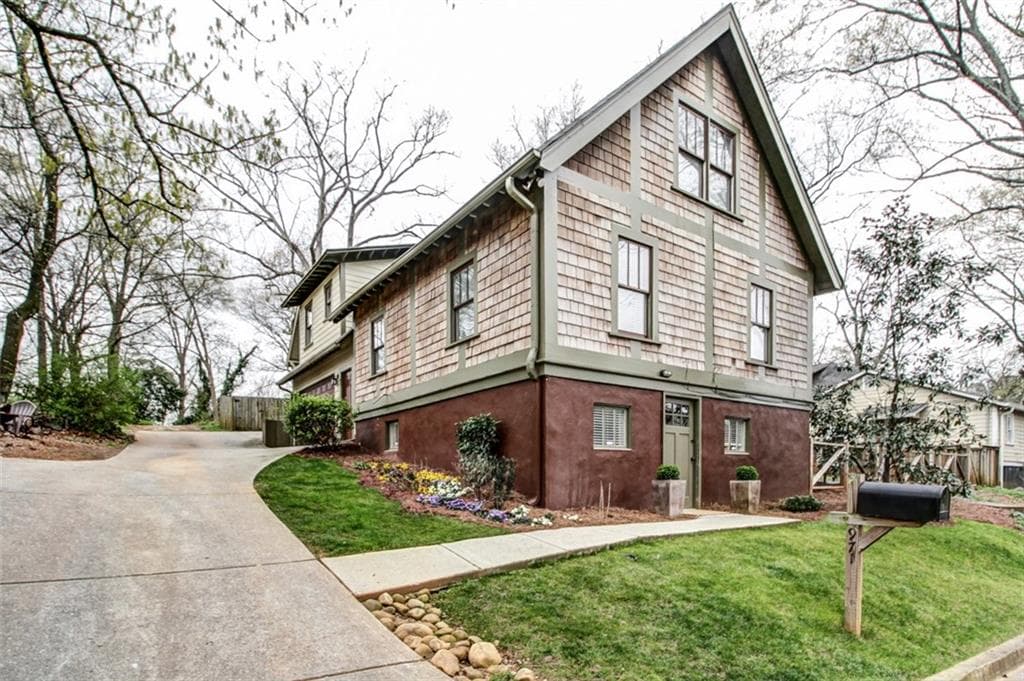 5 bedroom, 2,294 sq ft single family residence sold at 971 Cummings Street, Atlanta, GA 30316