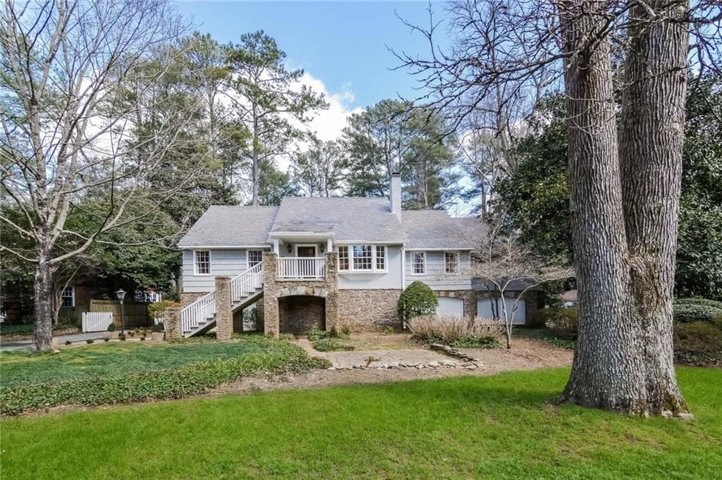 4 bedroom, 3,586 sq ft single family residence sold at 709 Woodward Way, Atlanta, GA 30327