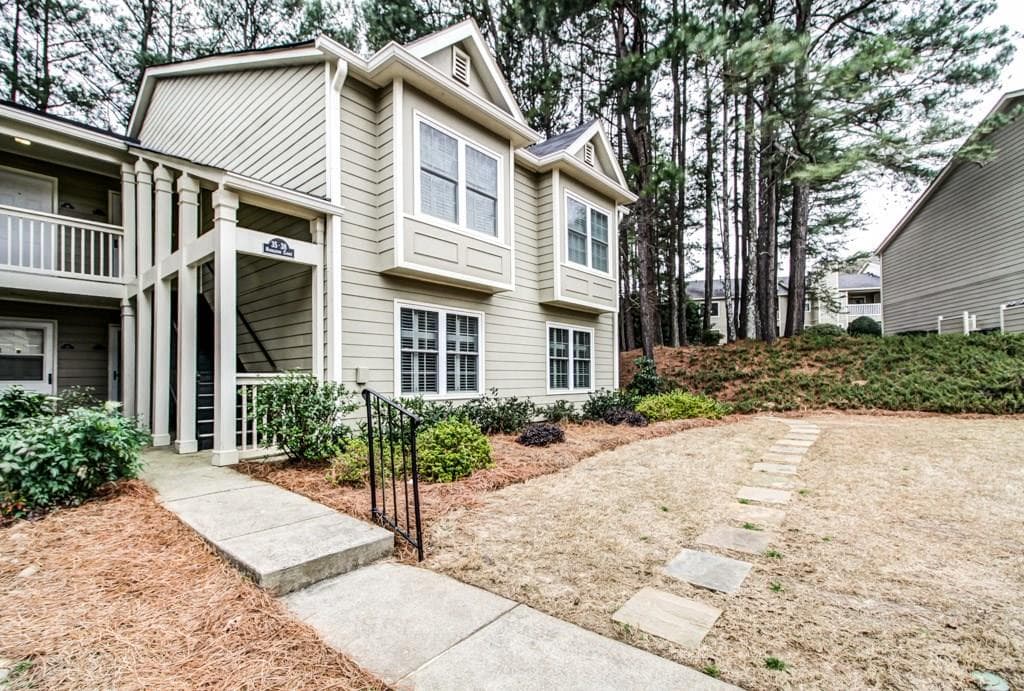 2 bedroom, 1,404 sq ft condominium sold at 37 Middleton Court, Smyrna, GA 30080
