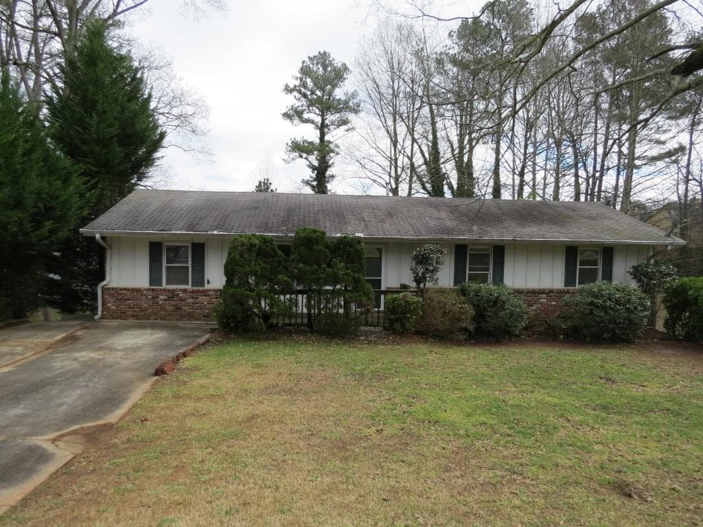 2725 Gray Road, Smyrna, GA 30082 — most recent listing photo