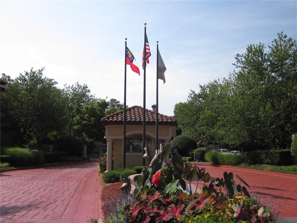 2 bedroom, 1,160 sq ft condominium sold at 3777 Peachtree Road 1601, Brookhaven, GA 30319