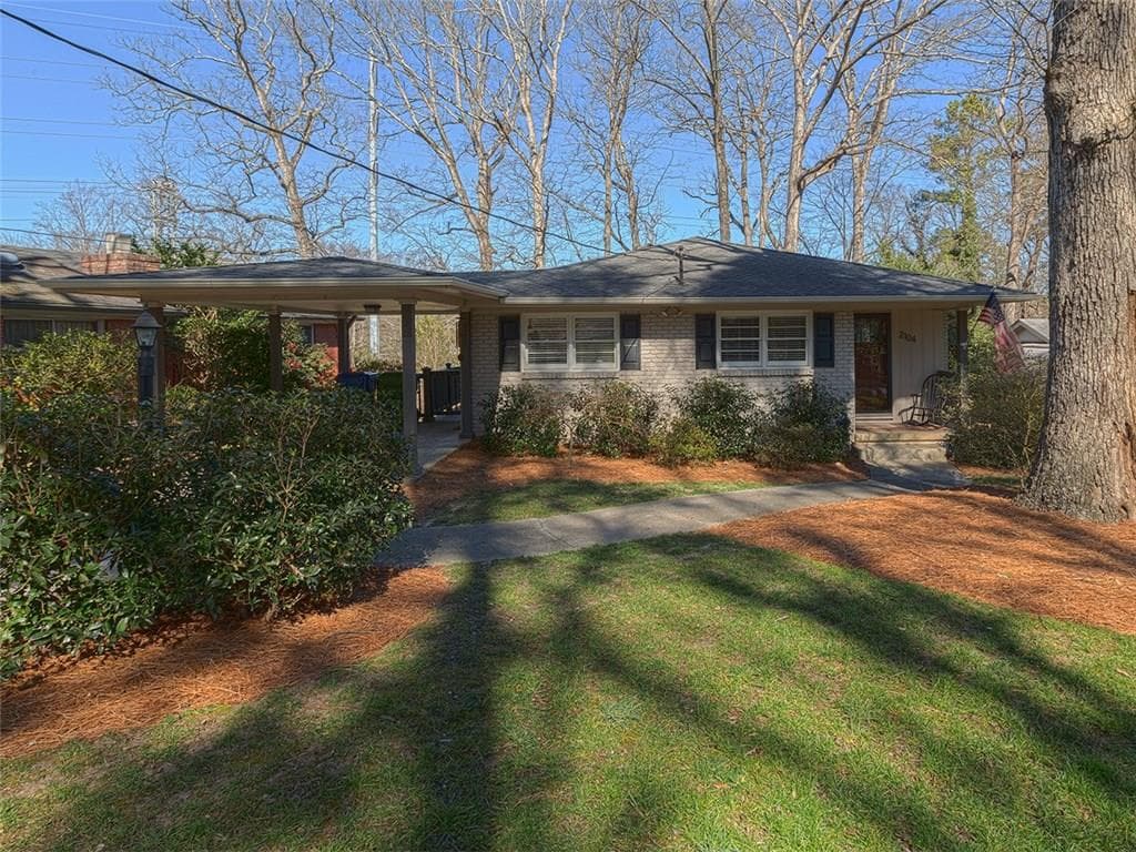 3 bedroom, 1,708 sq ft single family residence sold at 2104 Arlington Avenue, Atlanta, GA 30324