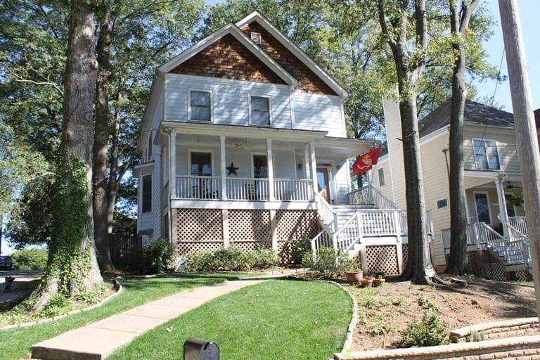 3 bedroom, 3,000 sq ft single family residence sold at 1009 Longley Avenue, Atlanta, GA 30318