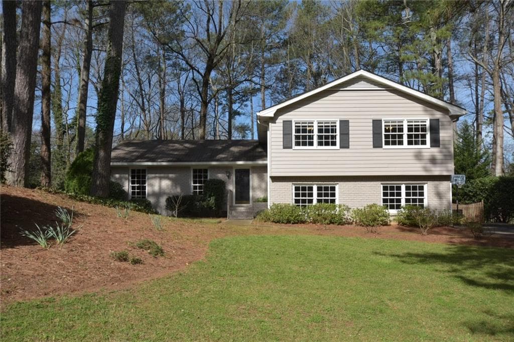 4 bedroom, 2,253 sq ft single family residence sold at 3947 Granger Drive, Brookhaven, GA 30341