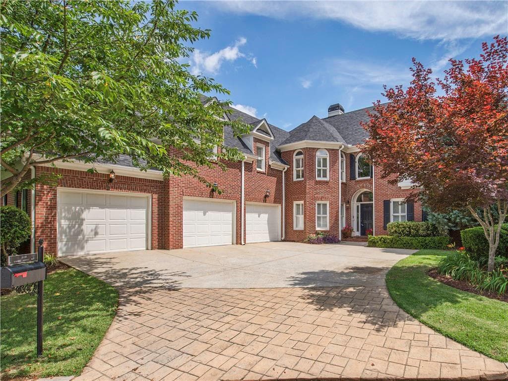1131 Vinings Grove Way, Smyrna, GA 30082 — most recent listing photo