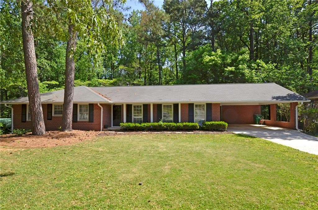 4 bedroom, 2,447 sq ft single family residence sold at 2615 Hawthorne Drive, Atlanta, GA 30345