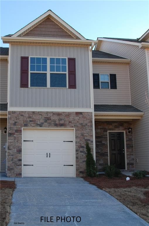 3 bedroom, 1,584 sq ft townhouse sold at 585 Oakside Place 284, Acworth, GA 30102