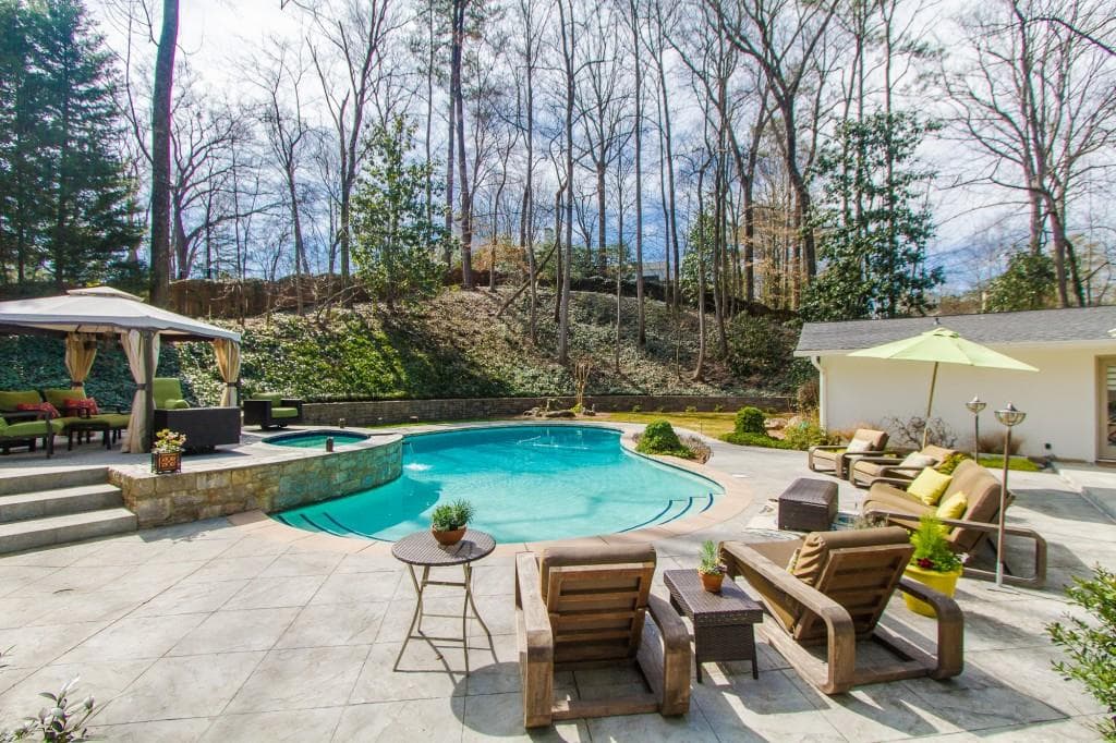 4 bedroom, 4,258 sq ft single family residence sold at 3550 Rembrandt Road, Atlanta, GA 30327