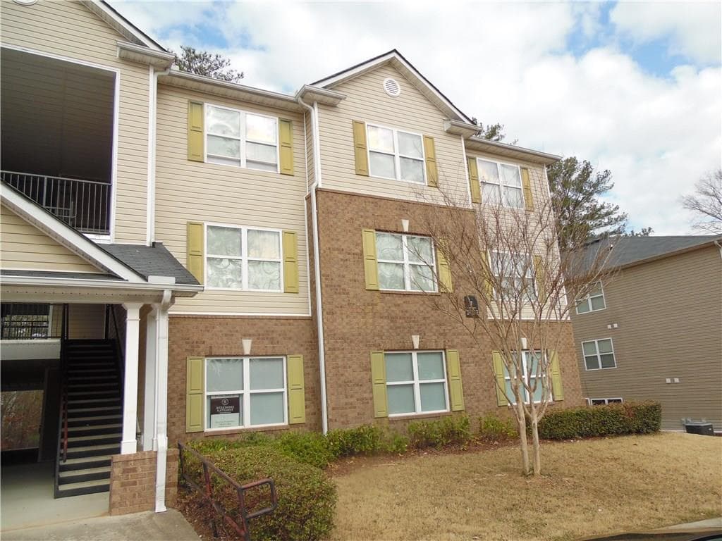 7102 Fairington Ridge 7102, Lithonia, GA 30038 — most recent listing photo