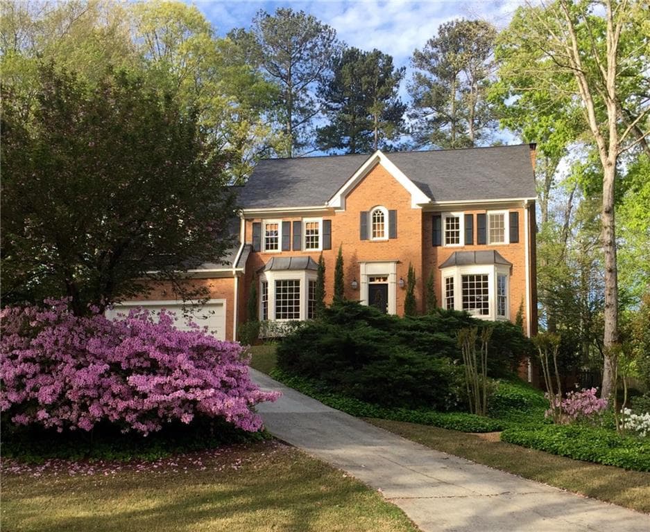 555 Wayt Road, Roswell, GA 30076 — most recent listing photo