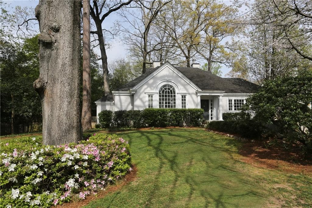 4 bedroom, 3,086 sq ft single family residence sold at 1812 Colland Drive, Atlanta, GA 30318