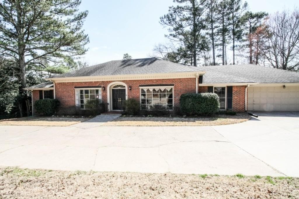 865 Oakhaven Drive, Roswell, GA 30075 — most recent listing photo
