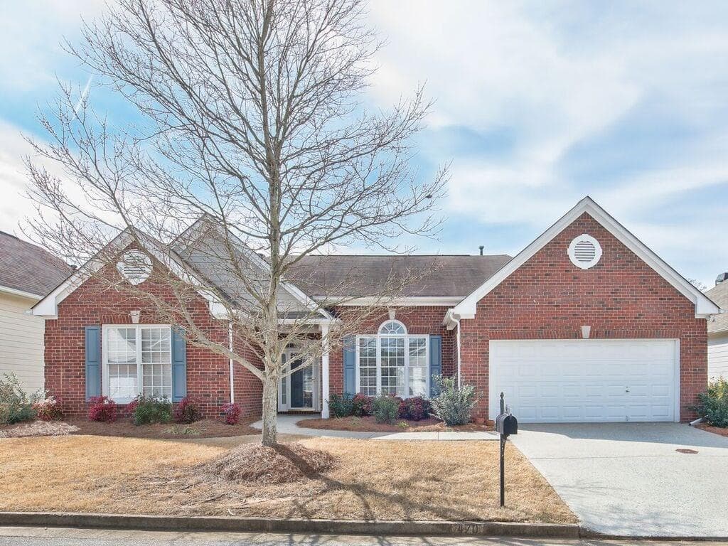 3 bedroom, 1,968 sq ft single family residence sold at 470 Sydney Walk, Alpharetta, GA 30009