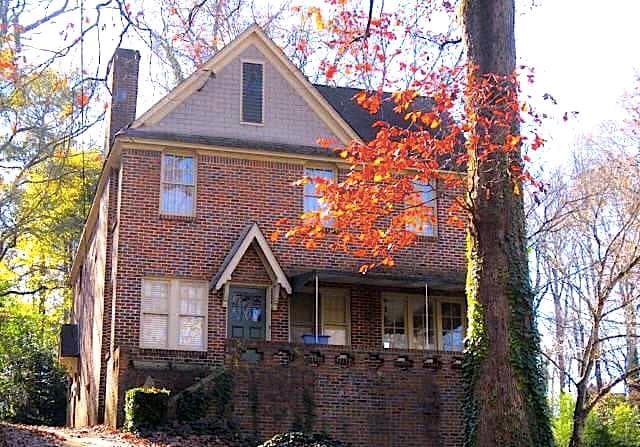 3 bedroom, 1,952 sq ft single family residence sold at 1309 Stillwood Drive, Atlanta, GA 30306