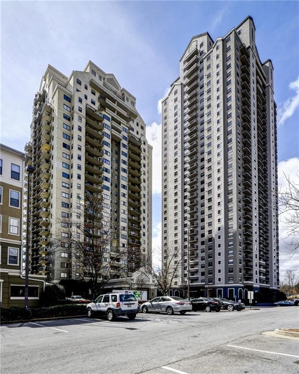 1 bedroom, 703 sq ft condominium sold at 795 Hammond Drive 1205, Sandy Springs, GA 30328