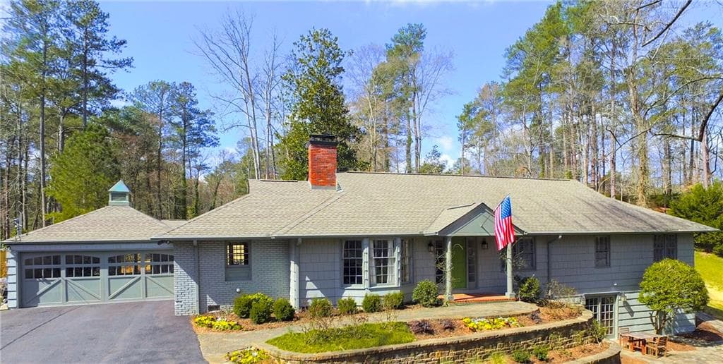 4 bedroom, 3,462 sq ft single family residence sold at 4810 Rebel Trail, Atlanta, GA 30327